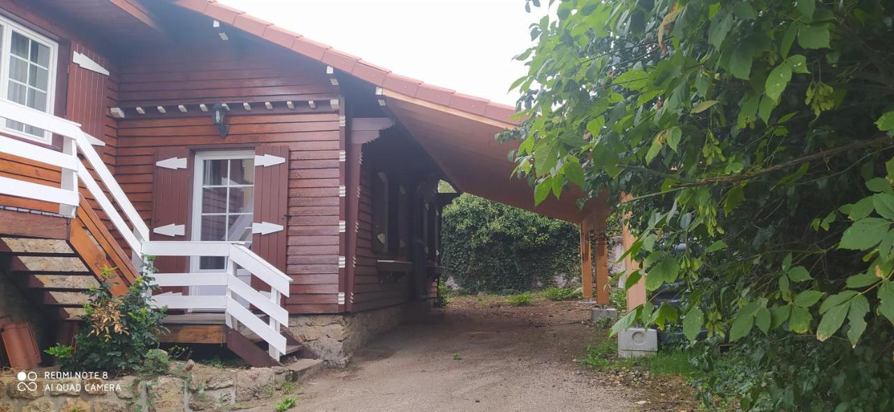 Logement Independant Attenant A Une Maison Dans Grand Jardin Retournac Dış mekan fotoğraf
